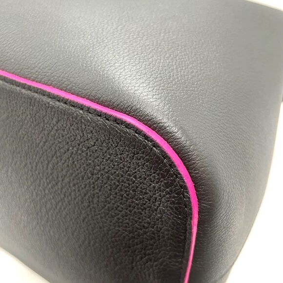 Louis Vuitton LockMe Bucket Noir Fuchsia Leather Shoulder Bag - Picture 5 of 10